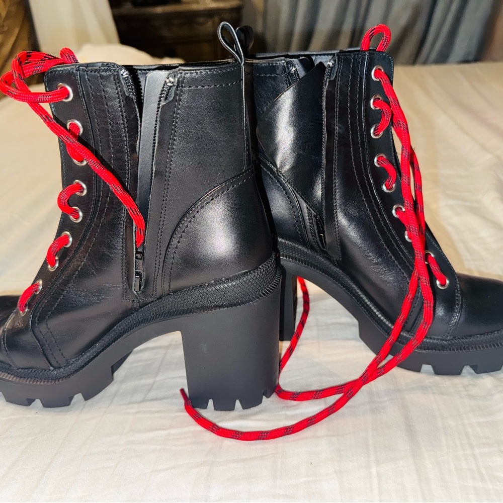 Gianni Bini Black Boots with Red Laces - Picture 4 of 9